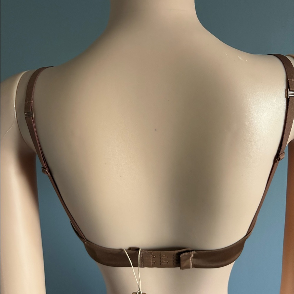 SKIMS Smooth Tan Bralette - Picture 3 of 6